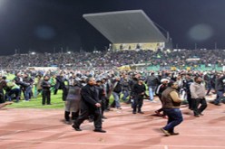 الأهلي يطالب وزارة الصحة بتحديد ضحايا بورسعيد ويطلق أسماءهم على صالة ألعاب