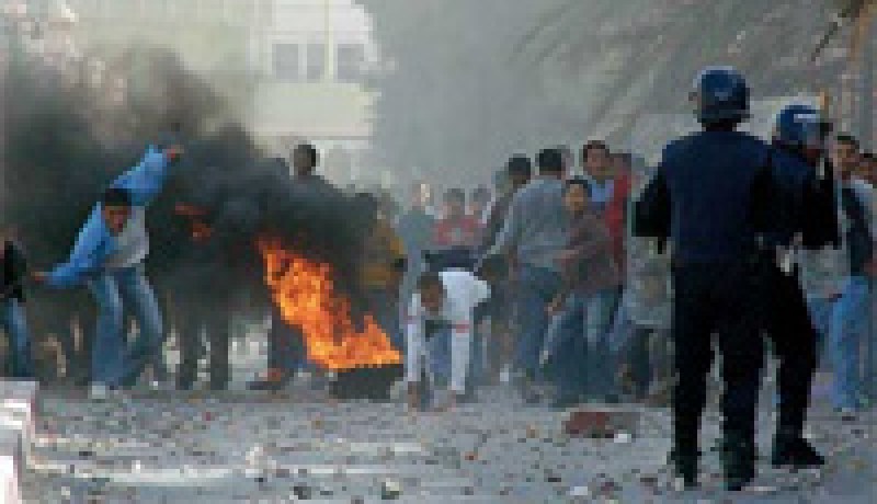 12 جريحا وتخريب سيارات في ''حرب عصابات'' وسط مدينة البليدة