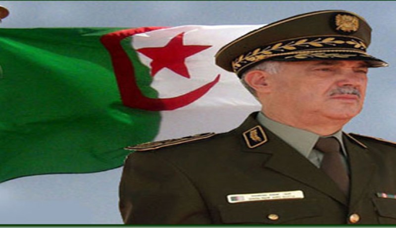 اللواء أحمد بوسطيلة يتفقد الحالة الصحية للجرحى ضحايا الإعتداء الإرهابي بتمنراست