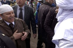 بوتفليقة يخلد رموز التوارڤ الجزائريين