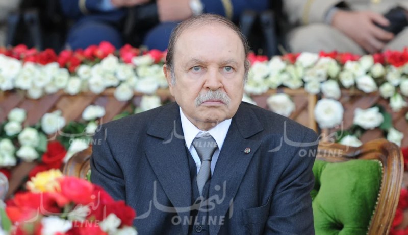 بوتفليقة يترحّم على أرواح الشّهداء الطّاهرة ويُشيد بثورة نوفمبر الخالدة