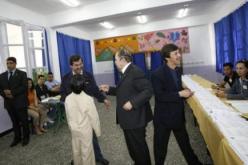 بوتفليقة لا يتنكر لأفراد عائلته..