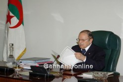  بوتفليقة يُجري تعديلا حكوميا