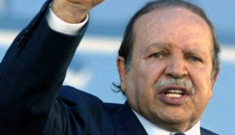 الرئيس بوتفليقة يدعو الشعب و المؤسسات إلى المحافظة على الإستقرار