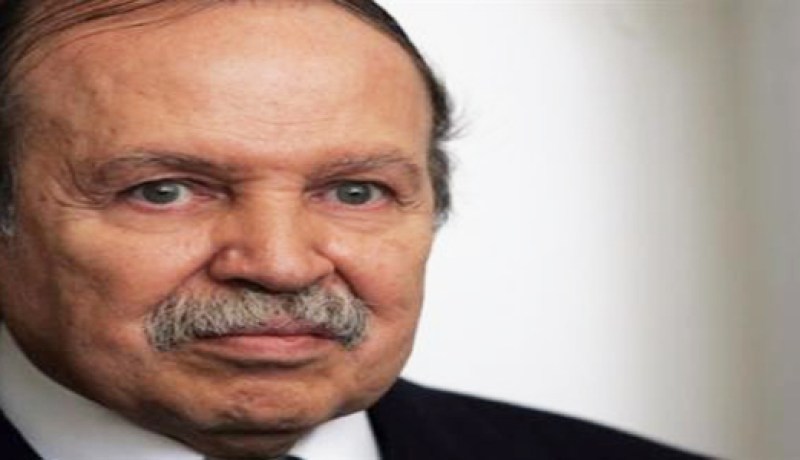 الرئيس بوتفليقة‮ ‬يستقبل السفير التونسي‮ ‬الجديد بالجزائر