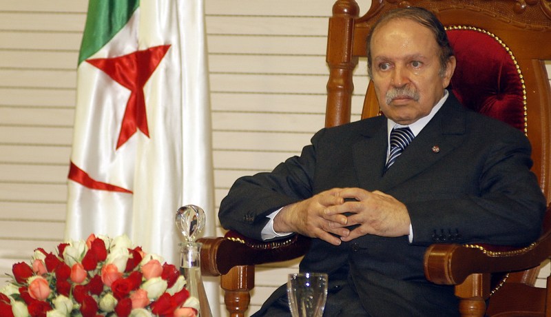 بوتفليقة يدعو الى تنفيذ خطط إعادة البناء لمرحلة ما بعد النزاع في إفريقيا تعزيزا للسلم