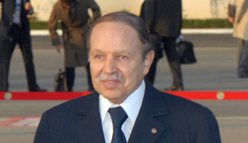 الرئيس بوتفليقة يجدد حرصه على العمل مع الرئيس البوسني لتوثيق العلاقات الثنائية