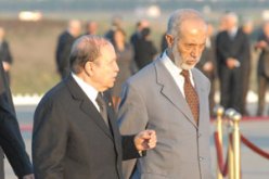 لقاءات مكثفة لوضع آخر اللمسات حول وثيقة تعديل الدستور