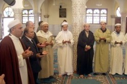 مئوية الطريقة العلاوية تناقش آثار العولمة على البشرية