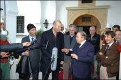 بوتفليقة يستقبل زين الدين زيدان