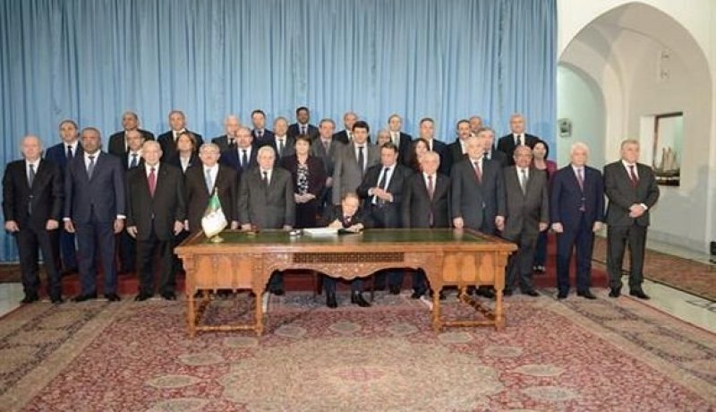 مجلس الوزراء يصادق على 3 مراسيم رئاسية تتعلق بالمحروقات