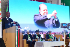 بوتفليقة : أدرار أرض  الشهداء.. وكان لي شرف معاشرتهم اثناء الجهاد