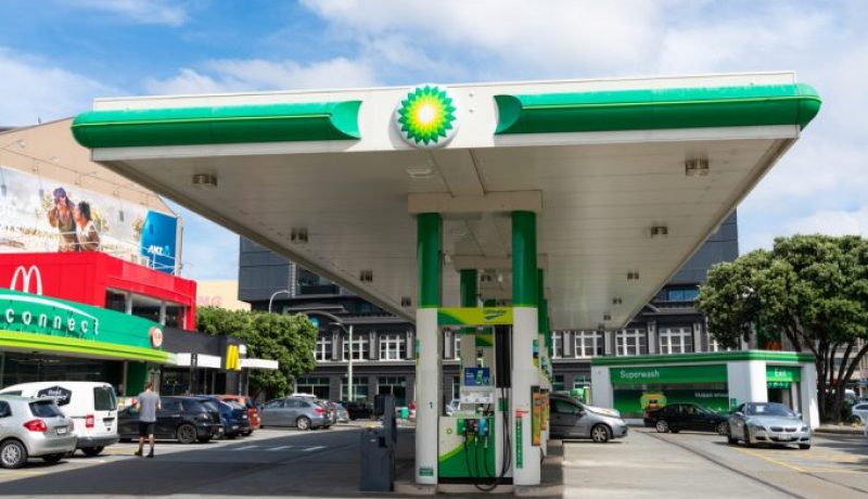 الرئيس التنفيذي السابق لشركة “BP”.. أسعار النفط ستظل منخفضة