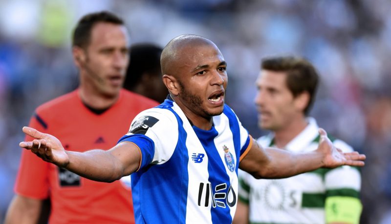 جزائري يقطع طريق آرسنال على براهيمي!