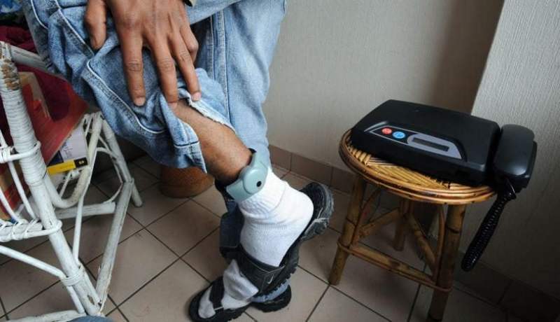 قانون حمل السوار الإلكتروني للمساجين على طاولة البرلمان الأيام القادمة