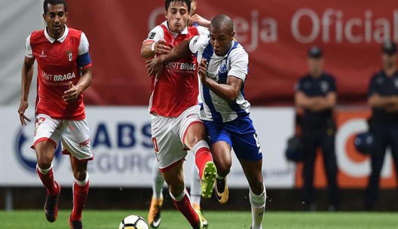 إدارة “بنفيكا” تُطالب بمعاقبة “براهيمي”