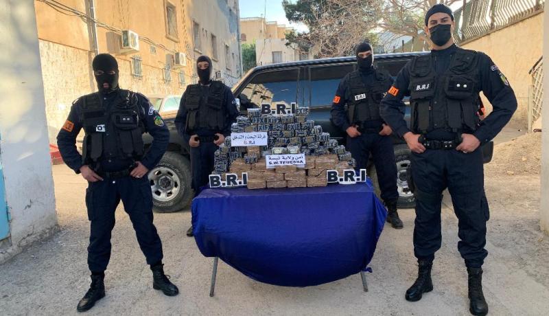 “بومبيست” يقود شبكة دولية لتهريب “الكيف” من نوع “كوفيد 19”!
