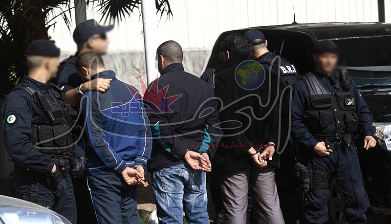 توقيف 4 طلبة اقتحموا مطعما بقنبلة مزيفة زاعمين الانتماء لتنظيم «داعش» في ميلة