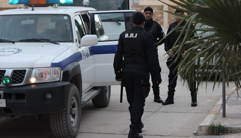 امرأة تنتحل صفة قاض وقريبة «يسعد ربراب» للنصب على المرضى