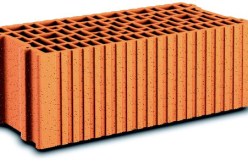 شيخ عمره ‮07 ‬سنة‮ ‬يضرب جاره ببريكة ‬ويدخله‮ ‬غرفة الإنعاش بسكيكدة