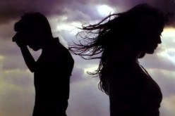 شقيقي ترفع عن الزواج لأنه أدمن المواقع المشبوهة على الأنترنيت