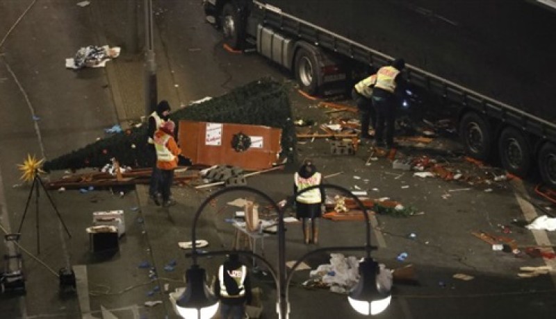 إيطاليا تطرد تونسيين أحدهما على صلة بمنفذ اعتداء برلين