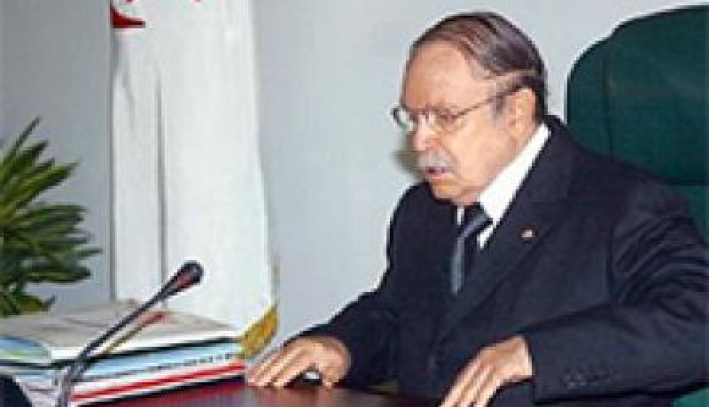 قرارات رئاسية لتسوية 8200  ملف لضحايا المأساة الوطنية