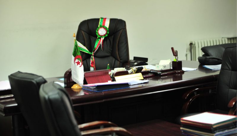 مير اولاد سيدي ابراهيم ببرج بوعريريج يقدم إستقالته