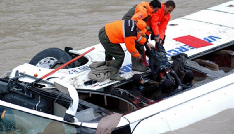 مقتل 16 سائحا روسيا في حادث تحطم حافلة تركية