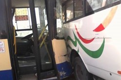 جريحان في تصادم حافلتين بورقلة