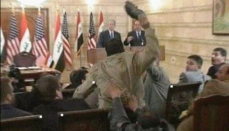 بعد الرؤساء.. الأحذية للقضاة