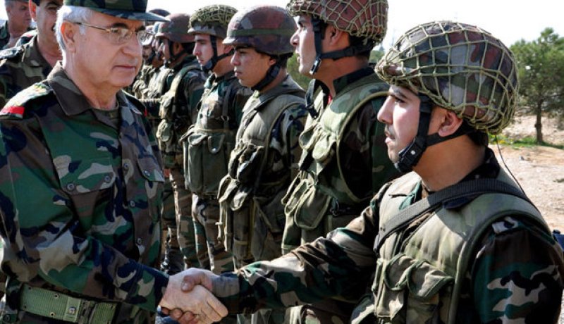 إخلاء قيادة الأركان ومقرات أمنية بدمشق