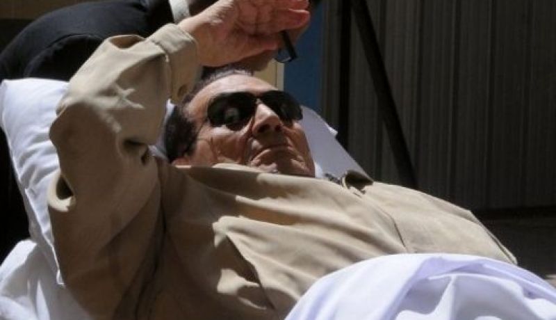 محكمة مصرية تحدد 7 جويلية موعدا للنظر في دعوى الإفراج الصحي عن مبارك