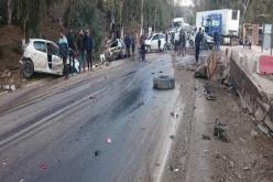 بالفيديو والصور.. قتيلان و9 جرحى في إنحراف شاحنة وإصطدامها بـ8 سيارات في سكيكدة