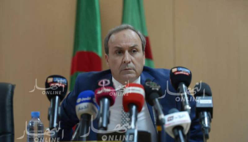 حسبلاوي: الدولة ستضمن العلاج ولا يشترط توفر بطاقة الشفاء