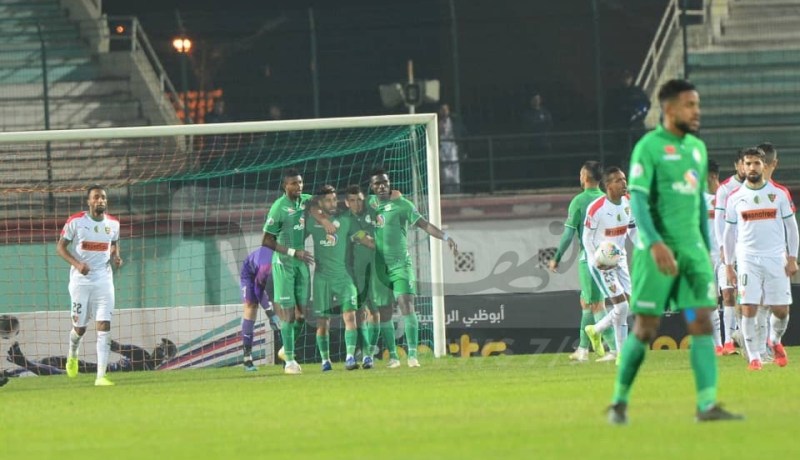 بالصور.. “المولودية” تسقط ضد الرجاء وتقترب من توديع الكأس العربية