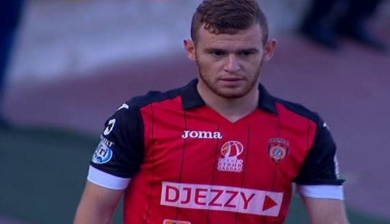 زيري حمار يفسخ عقده مع سوسطارة ويلتحق بمولودية بجاية