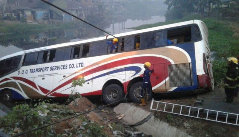 إستقالة ثلاثة وزراء بسبب حافلة في بلغاريا!!