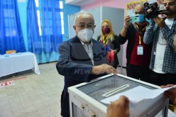 الوزير الأسبق رمطان لعمامرة يدلي بصوته في استفتاء الدستور