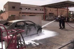 بالصور.. اشتعال سيارة سيرغاز بمحطة بنزين تسبب في حروق لمواطنين بغرداية