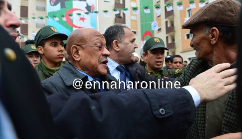 بالصور.. المقصيون من الرحلة يشتكون لـ”زوخ”