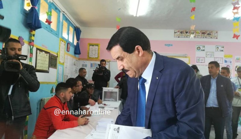 بالصور ..عمار غول يدلي بصوته الإنتخابي بمدرسة أحمد عروة ببشاوي