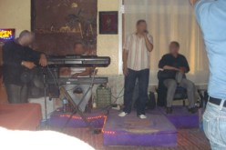 يسرقان جهاز‮ ''‬آي‮ ‬فون‮'' ‬ويصرفان المال في‮ ‬سهرة بوهران‮ ‬