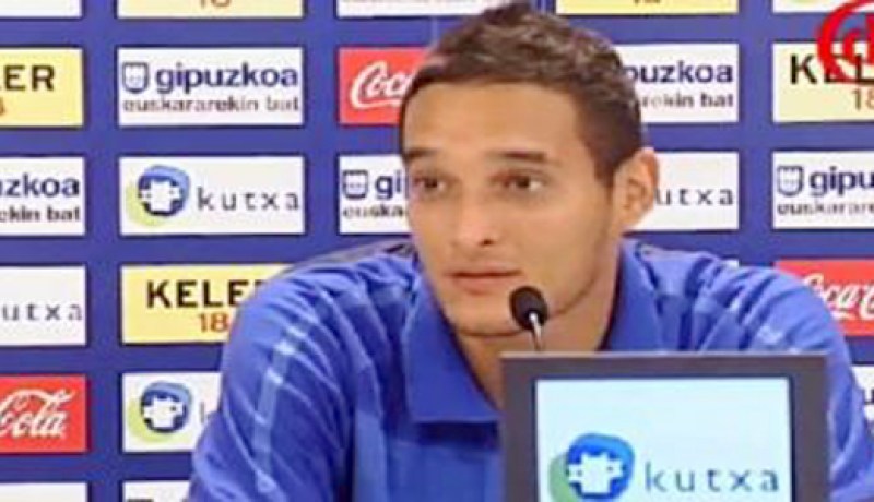 ياسين كادامورو (مدافع ريال سوسيداد):”فخور بمواجهتي أفضل فرق العالم بعدما كنت أشاهدهم عبر التلفاز”