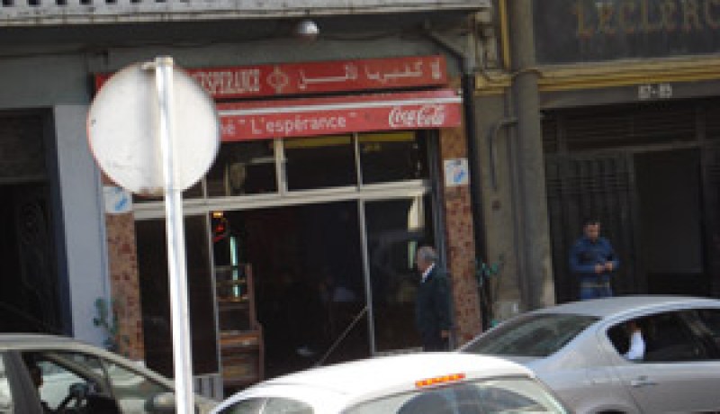 يعتبر قبلة الأتراك والصينيين وشخصيات مرموقة : مقهى يتحول إلى وكر أكبر شبكة للدعارة بوهران