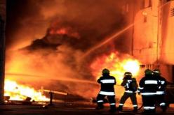 بالفيديو.. مقتل 9 وإصابة العشرات في حريق بكاليفورنيا