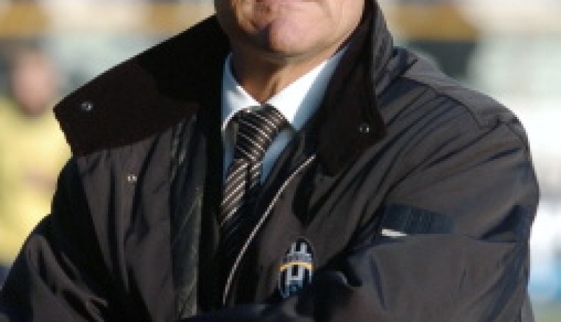 كابيللو ينفي تلقي اتصالات من تشيلسي الإنجليزي