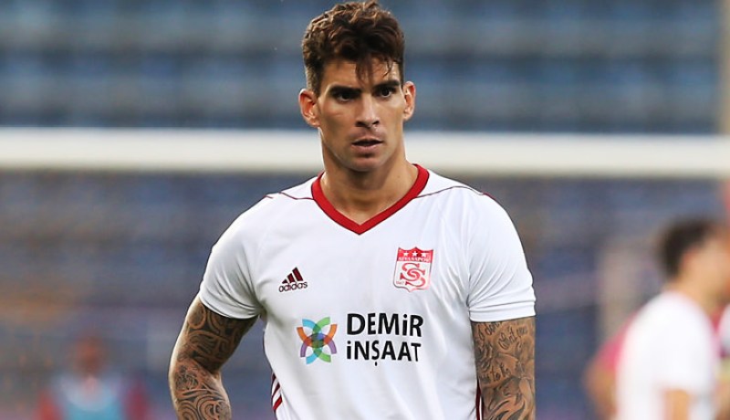 مجاني: “أعرف غوميز منذ 20 سنة.. وفخور بحرمانه من التسجيل”