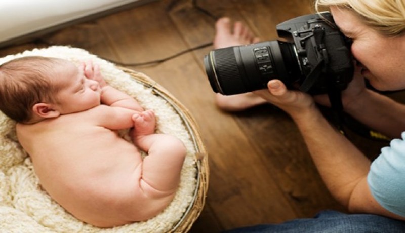 فلاش كاميرا يتسبب في فقدان بصر رضيع