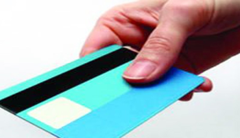 بستاني‮ ‬يسرق البطاقة المغناطيسية لمستخدمه من أجل اختلاس104 ‬مليون
